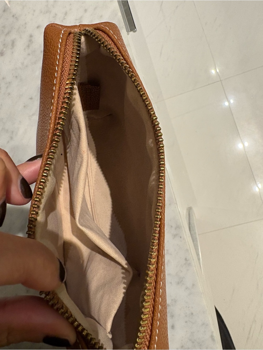 Caramel Woven Basket Bag - Picture 7 of 9